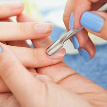 Load image into Gallery viewer, 2 Pusher plus 1 Cutter Manicure Set