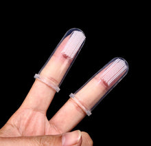Load image into Gallery viewer, 2PCS Soft Pet Dog Cats Finger Toothbrush Teddy Dog Brush Teeth Tool
