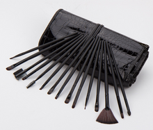 Load image into Gallery viewer, 24 Pieces Make Up Brush Set with Travel Pouch