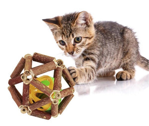 Cat Wood Sticks Ball Toy With Bell